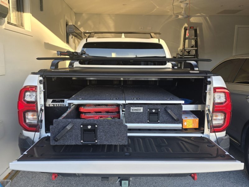 2024-toyota-hilux-gr-s-small-1