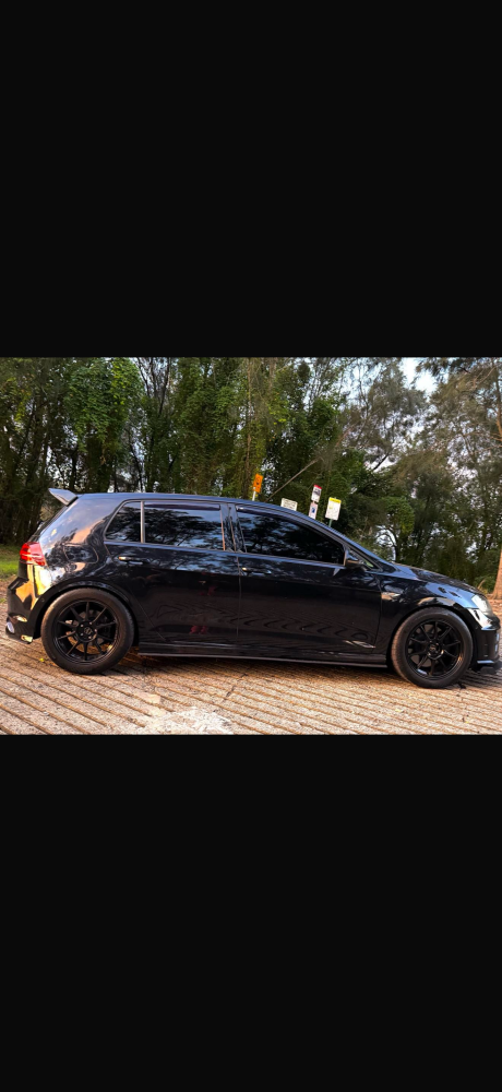 2015-volkswagen-golf-big-1