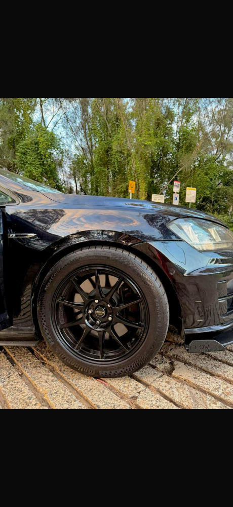 2015-volkswagen-golf-big-0