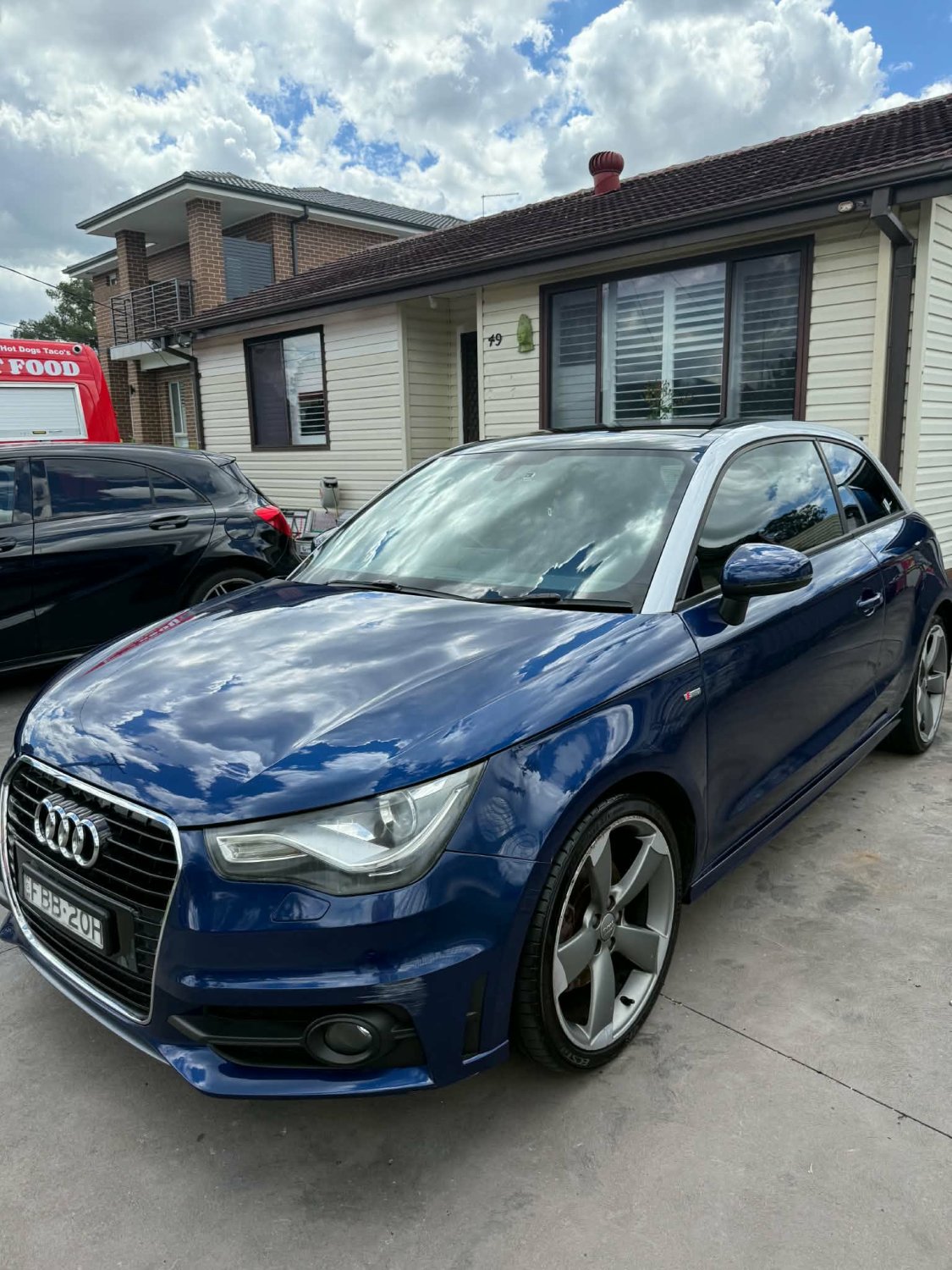 2011-audi-a1-big-5