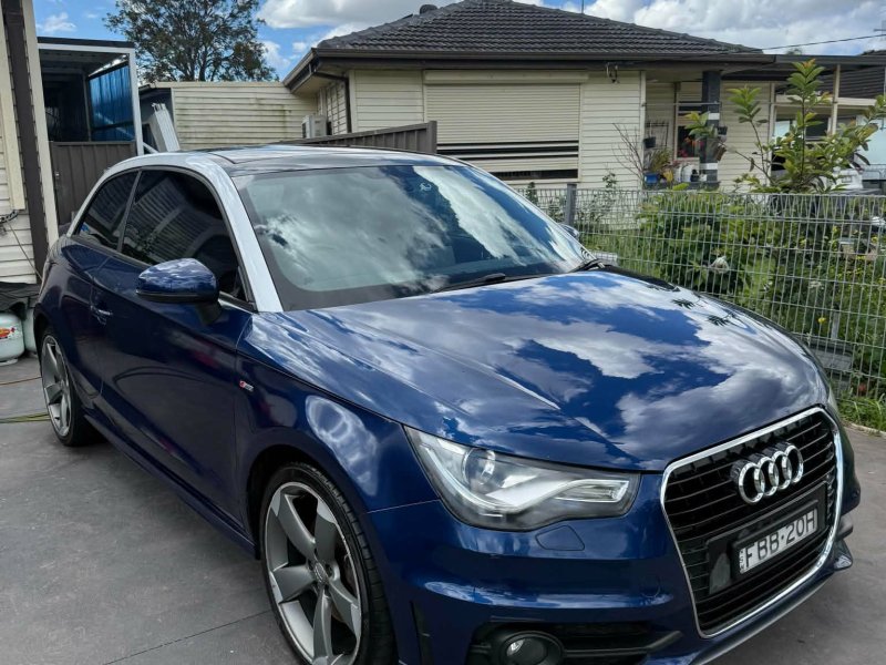 2011-audi-a1-small-7