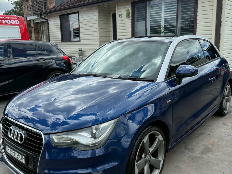 2011-audi-a1-small-5