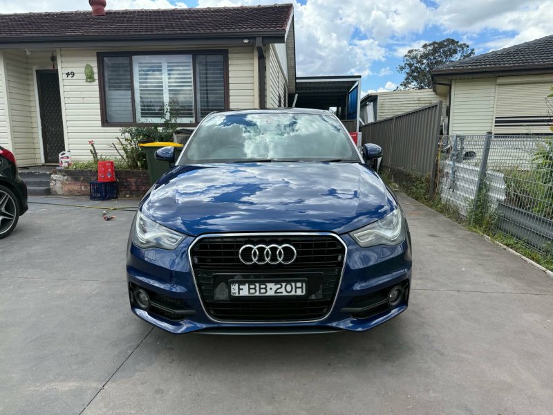 2011-audi-a1-small-2