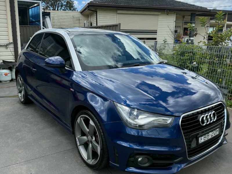 2011-audi-a1-small-1